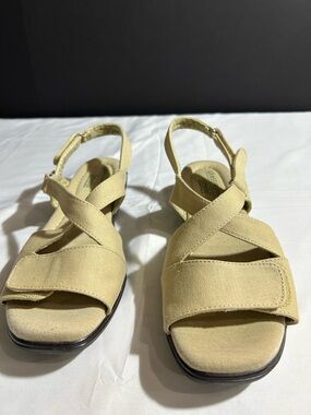Grasshopper Ortholite Sling Back Sandals Size 10M